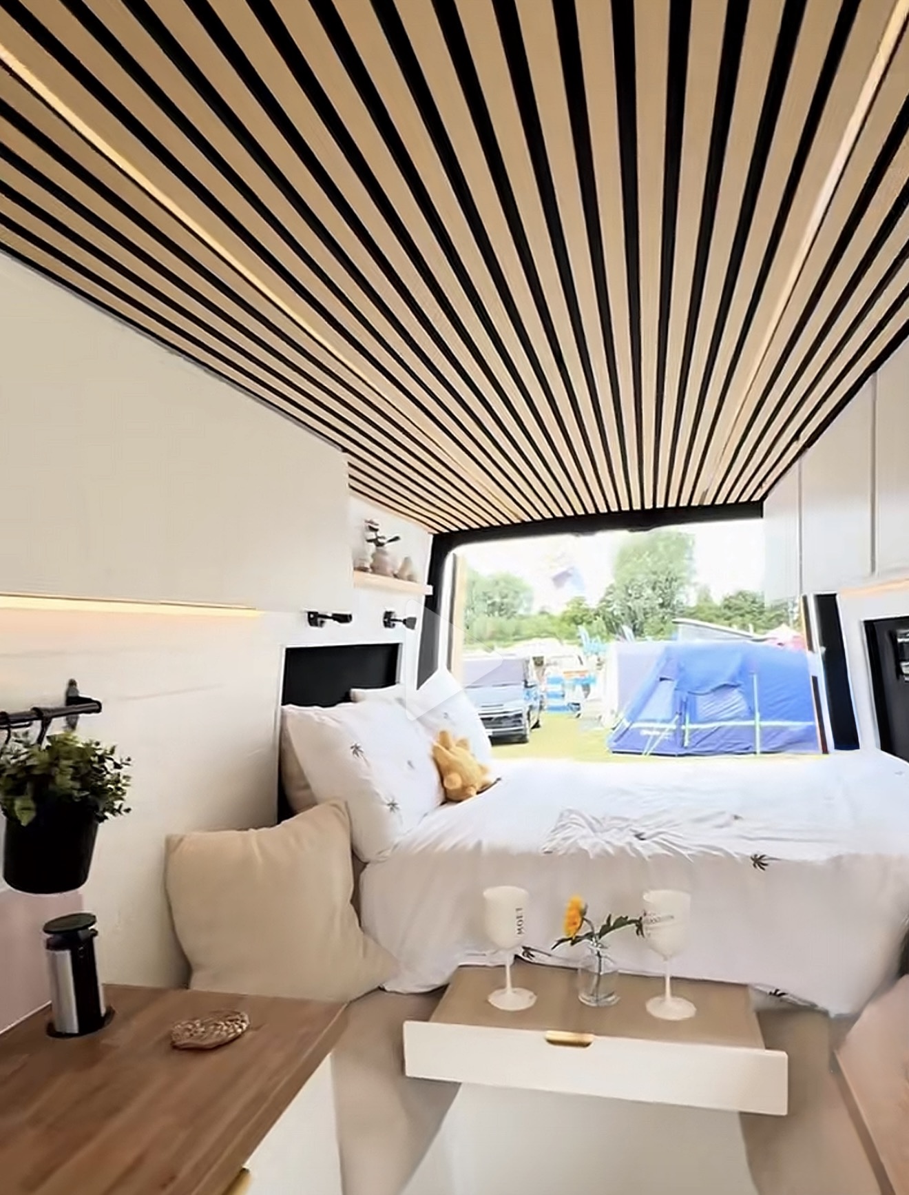 Camper Van