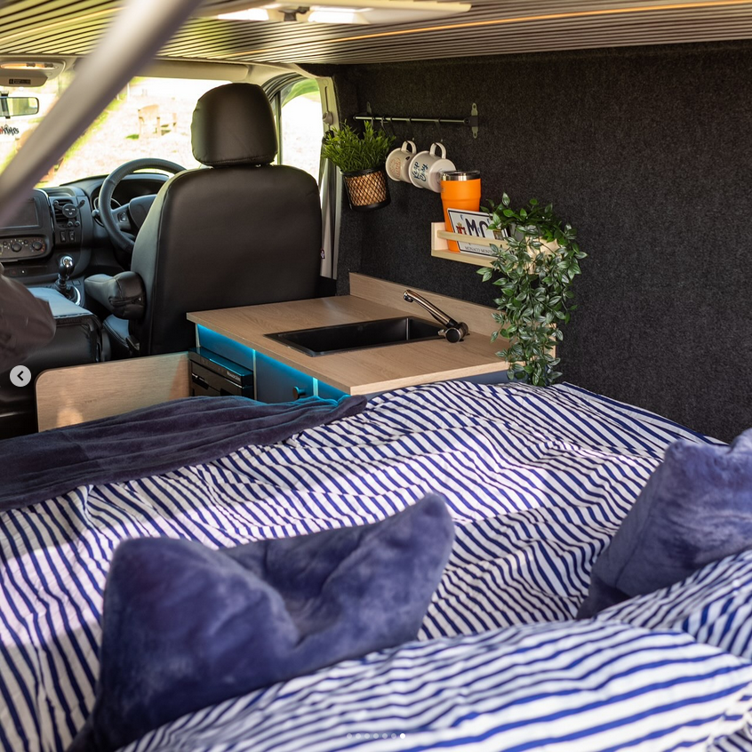 Vauxhall Vivaro Build